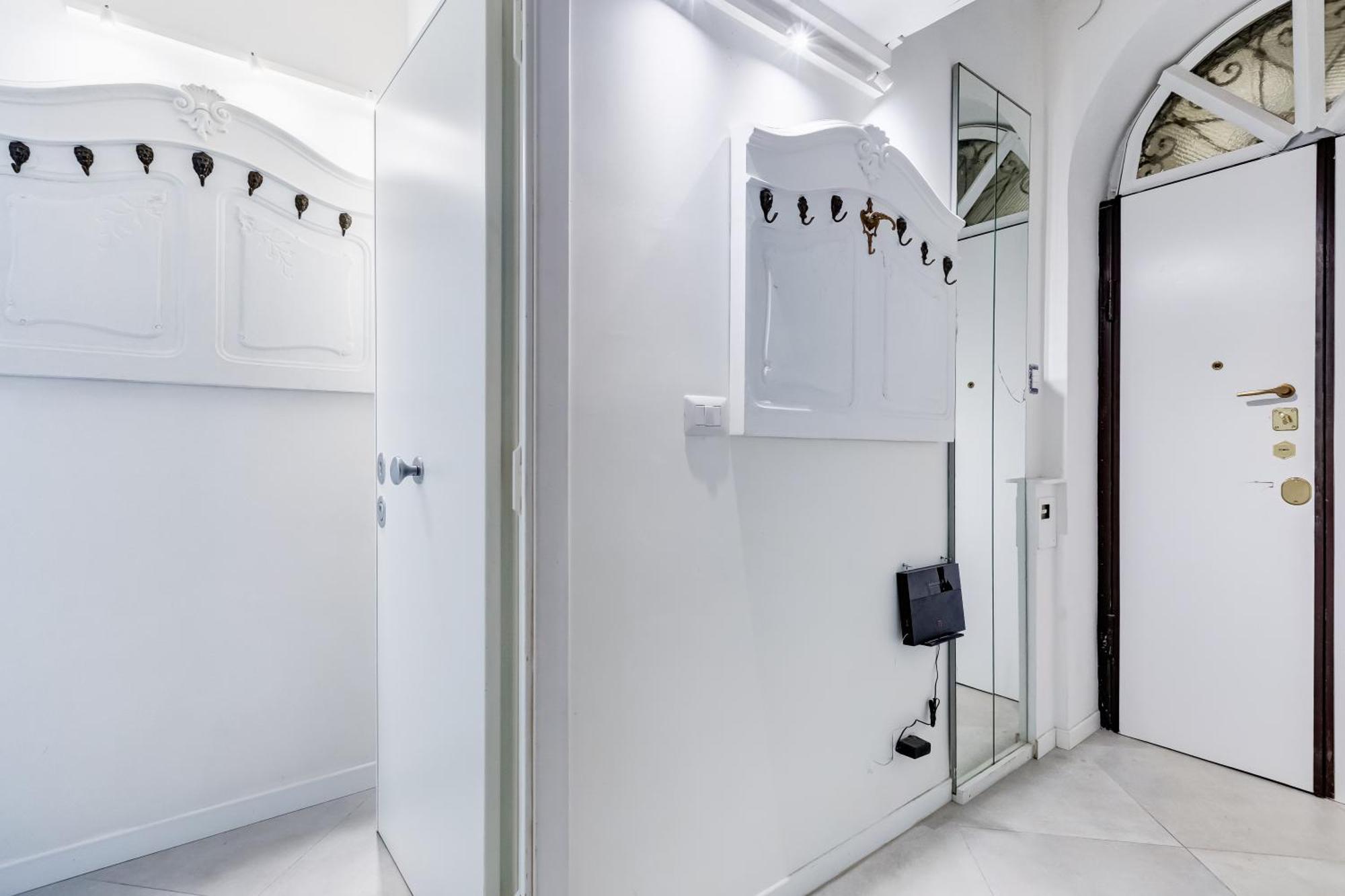 Appartement Bdc Alpha & Omega In Monti District With 2bath