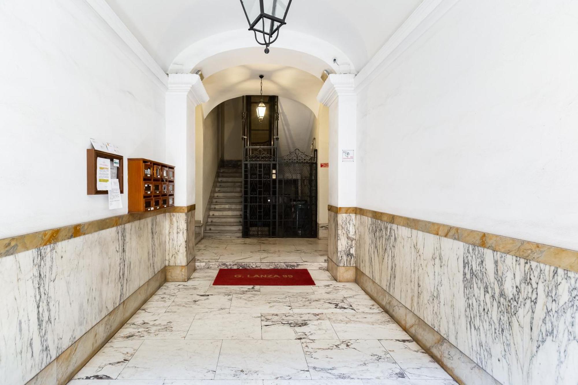 Appartement Bdc Alpha & Omega In Monti District With 2bath